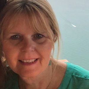 Meet your Posher, Connie